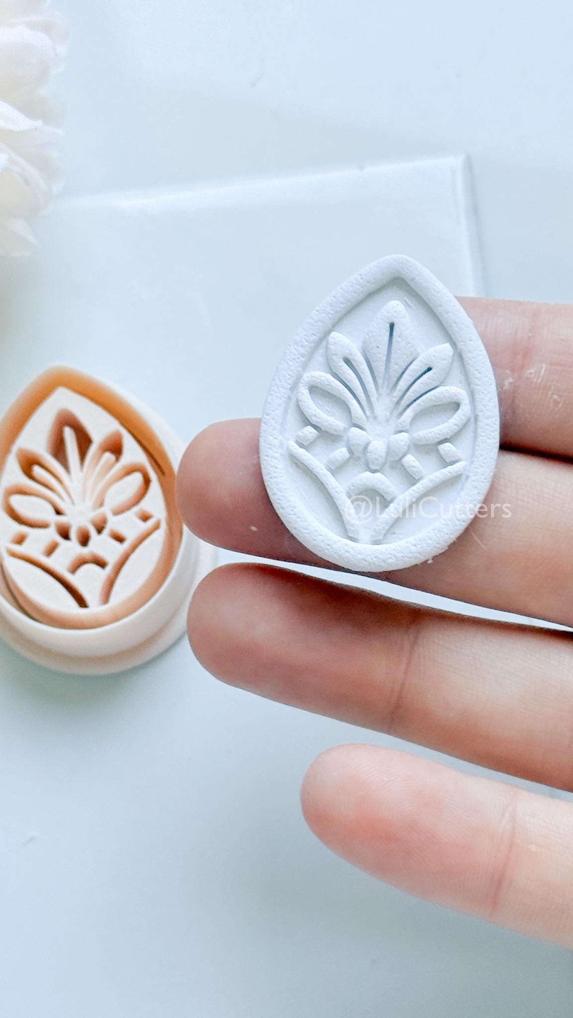 Tearlo Polymer Clay Cutter: Ornate Teardrop Shape for Earrings
