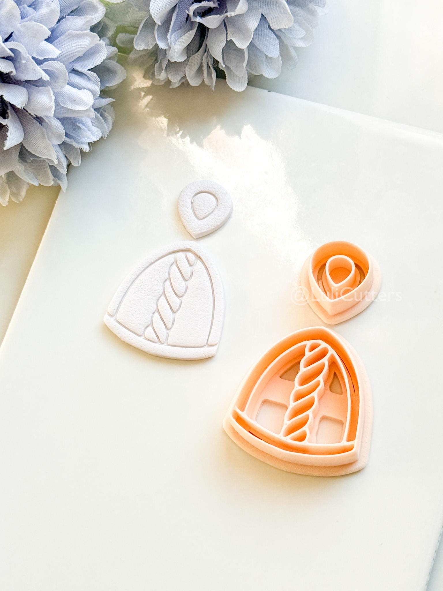 Loop Sol Polymer Clay Cutter: Twisted Arch Design for Earrings