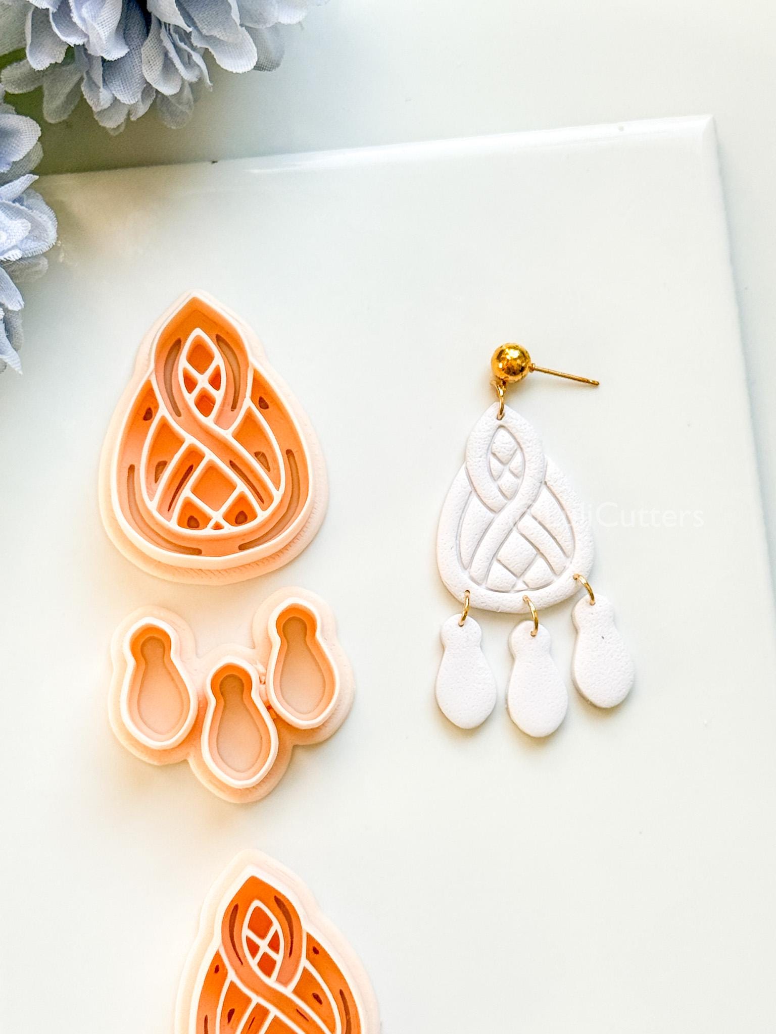 Coil Drop Polymer Clay Cutter: Intertwined Teardrop Design for Earrings