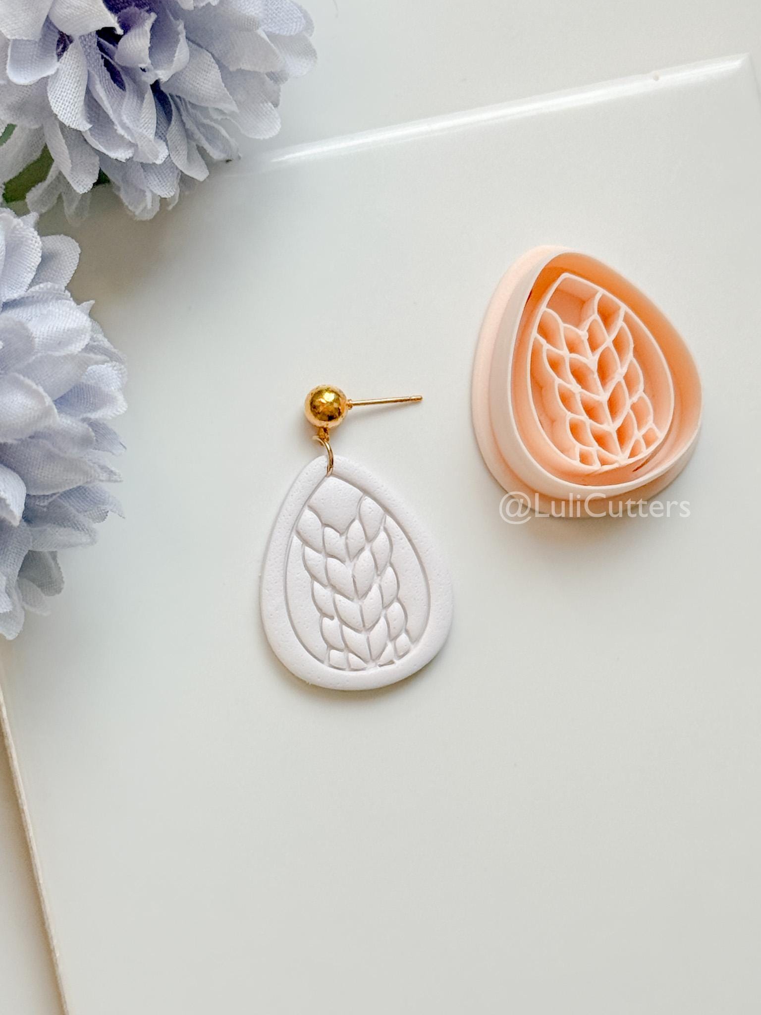 Braid Ora Polymer Clay Cutter: Braided Teardrop Design for Earrings