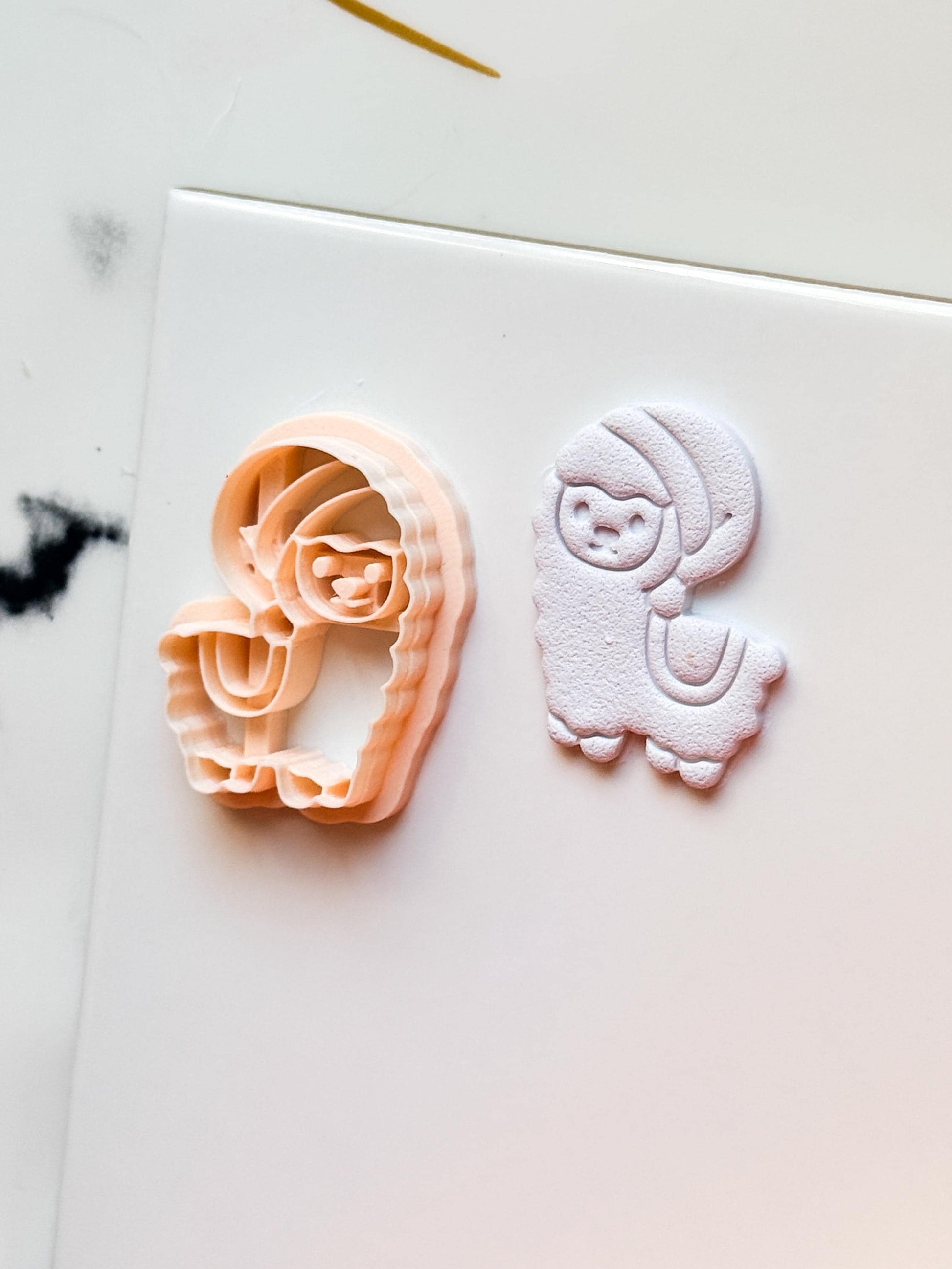 Christmas Llama Clay Cutter: Festive Polymer Clay Tool