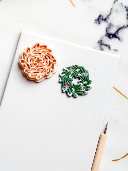 Christmas Wreath Clay Cutter Set: Bow and Leaf Polymer Clay Tools