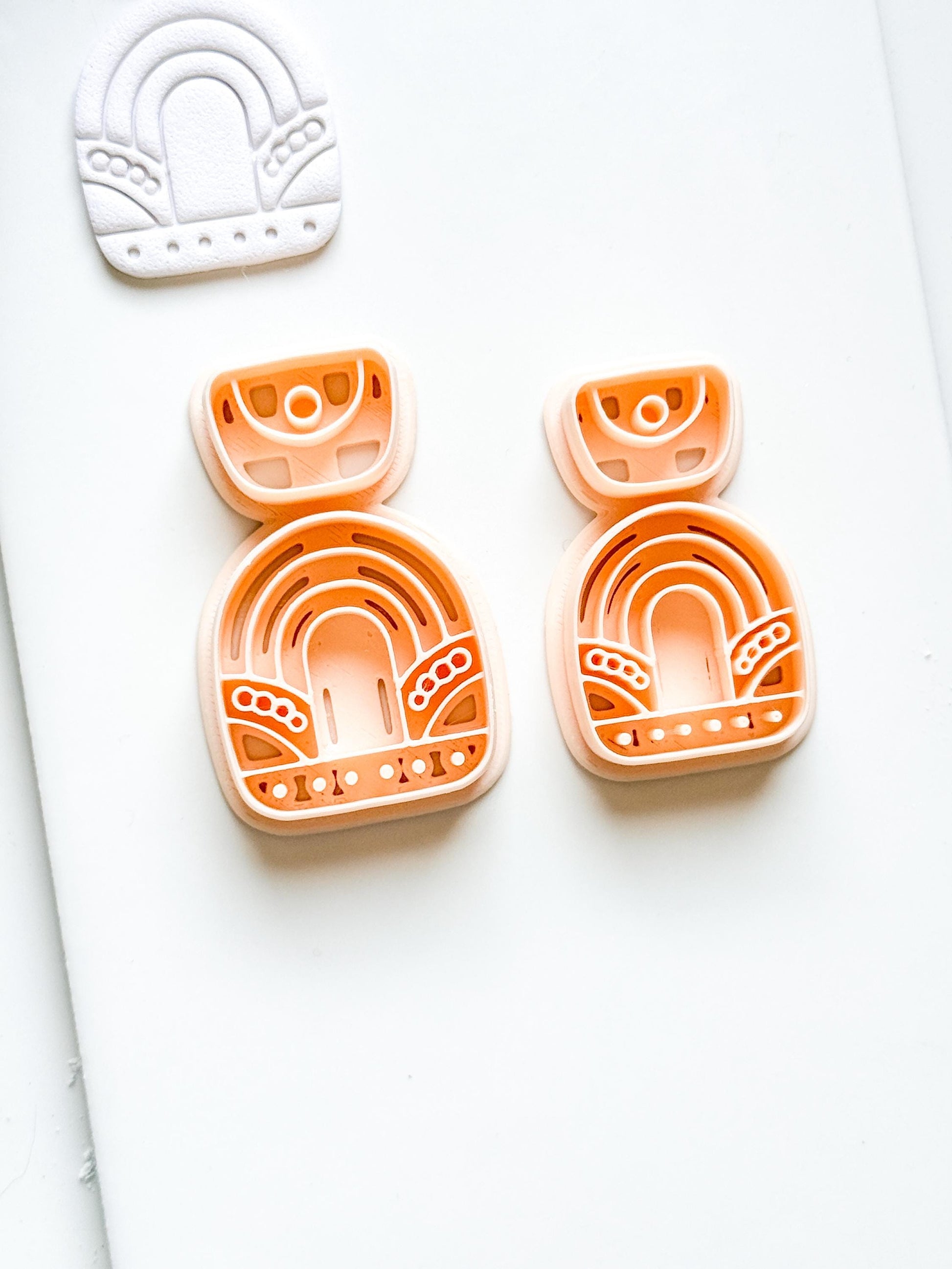 Nova Arch Polymer Clay Cutter: Layered Rainbow Shape with Geometric Topper