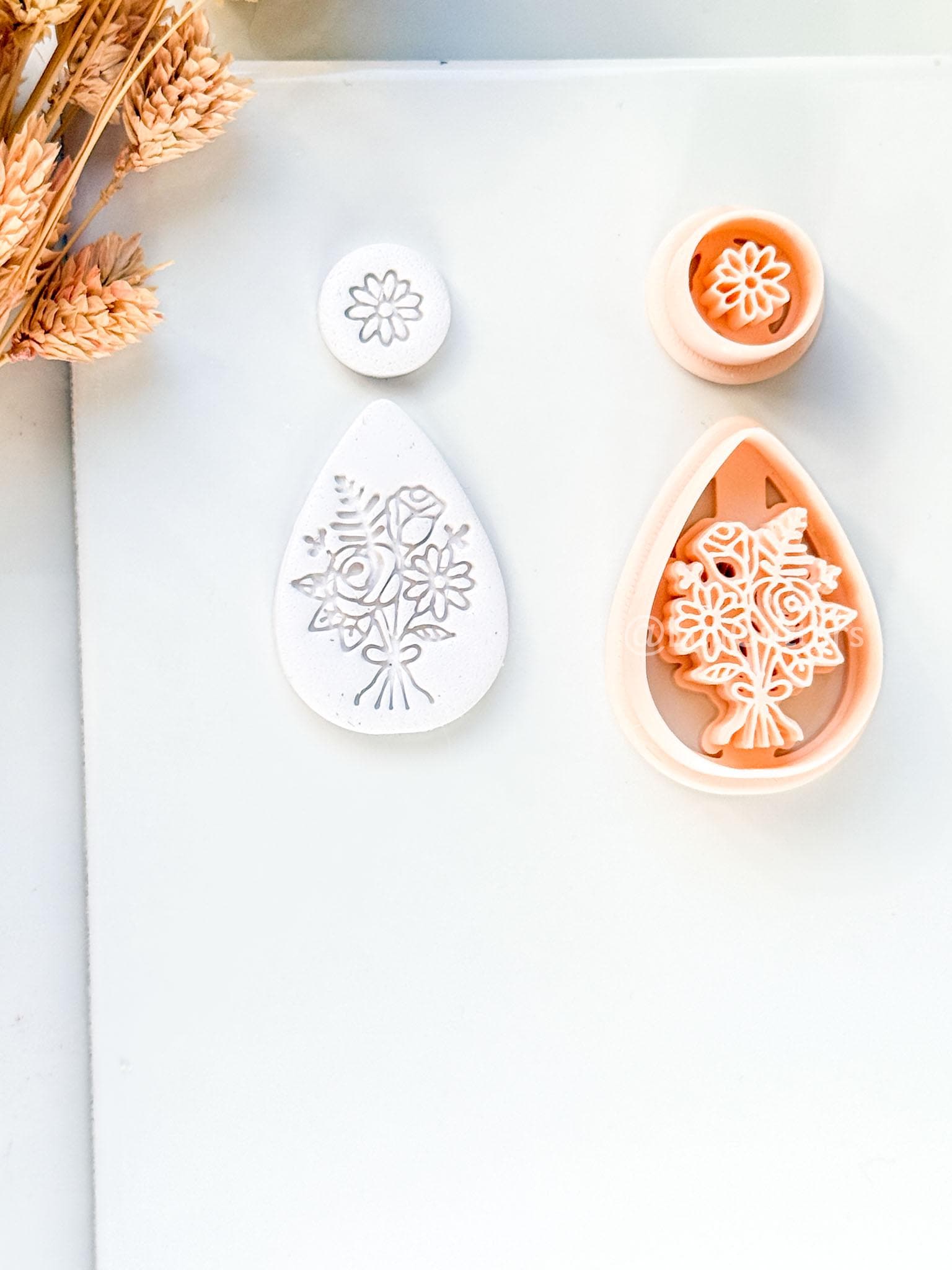 Naris Bouquet Clay Cutter: Layered Floral Teardrop Design