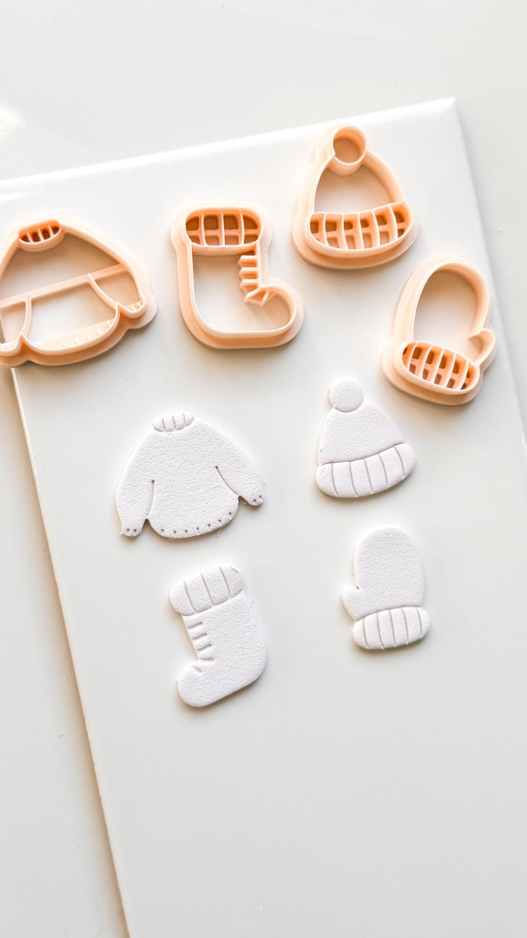 Cozy Season Clay Cutter – Winter Sweater Hat Mitten Sock Design