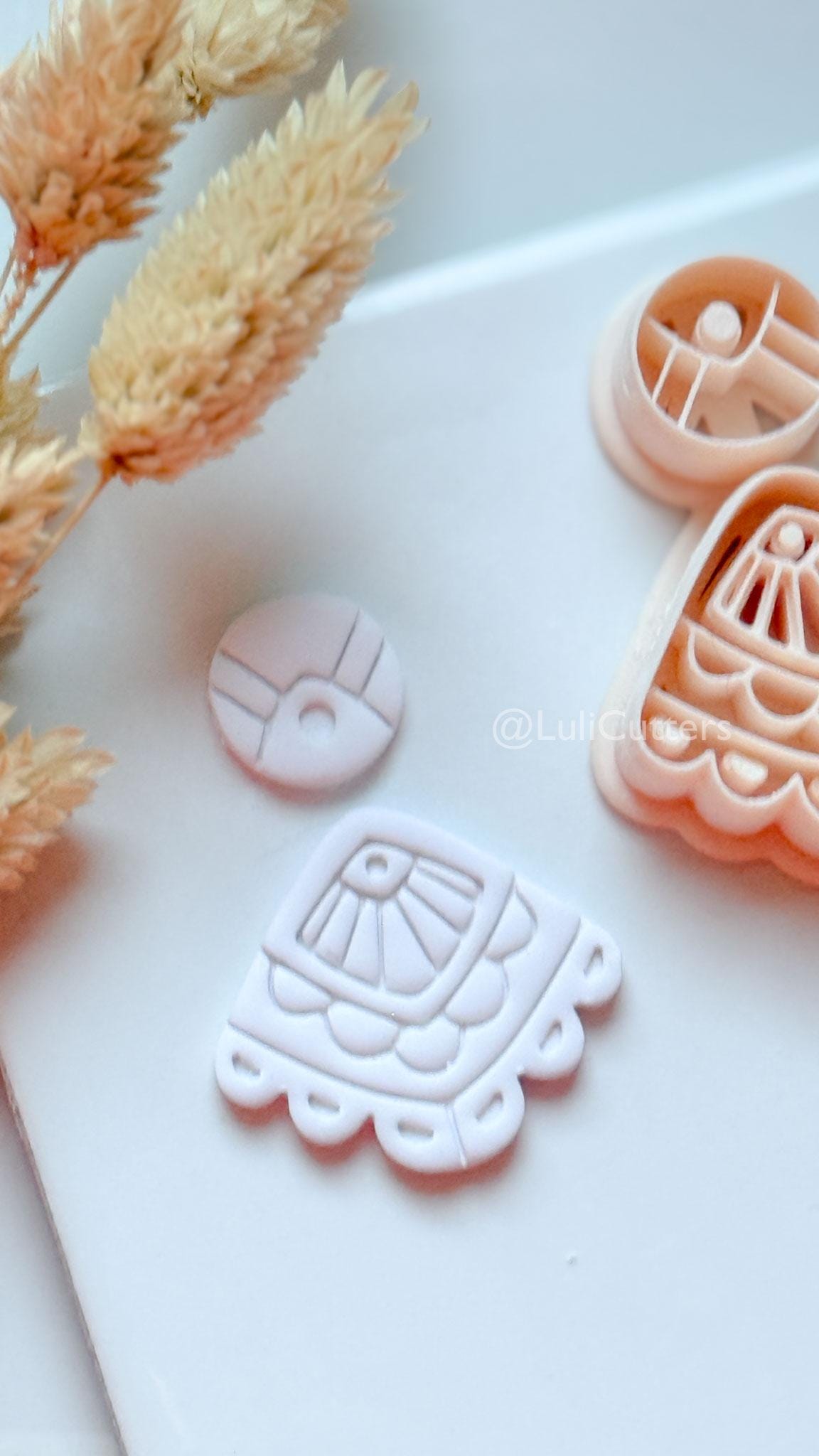 Mariel Clay Cutter: Layered Art Deco Polymer Clay Earring Shape