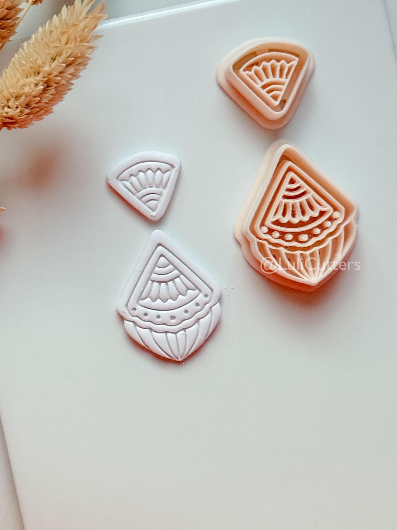 Verena Clay Cutter: Geometric Fan Drop Design