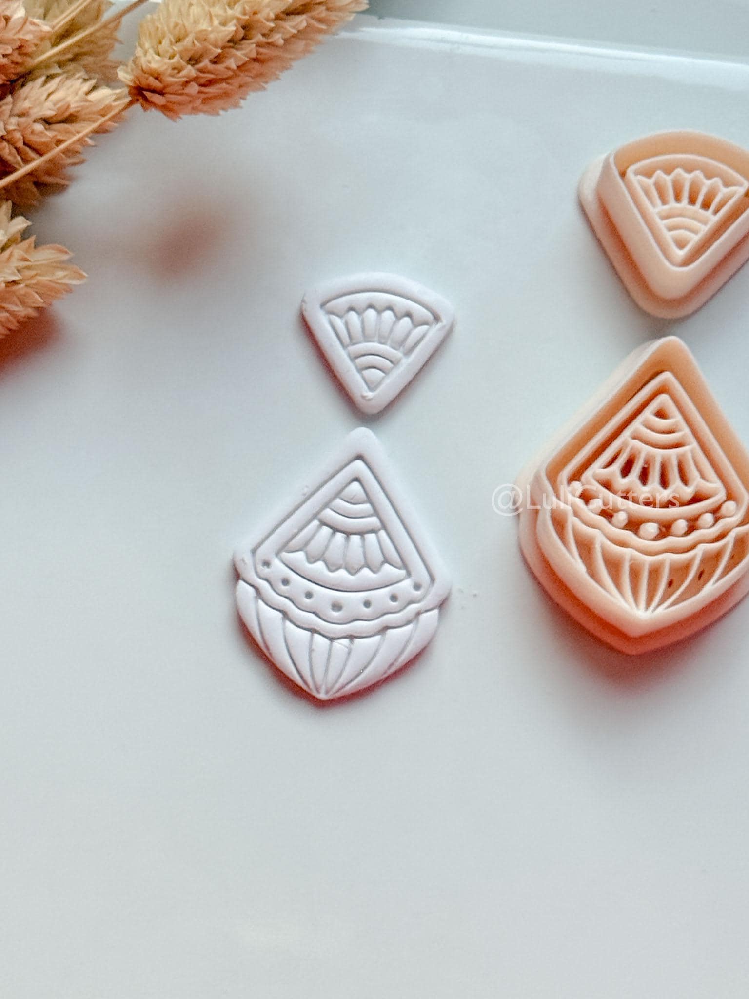 Verena Clay Cutter: Geometric Fan Drop Design