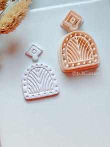 Nura Clay Cutter: Layered Geometric Arch Dangle Design