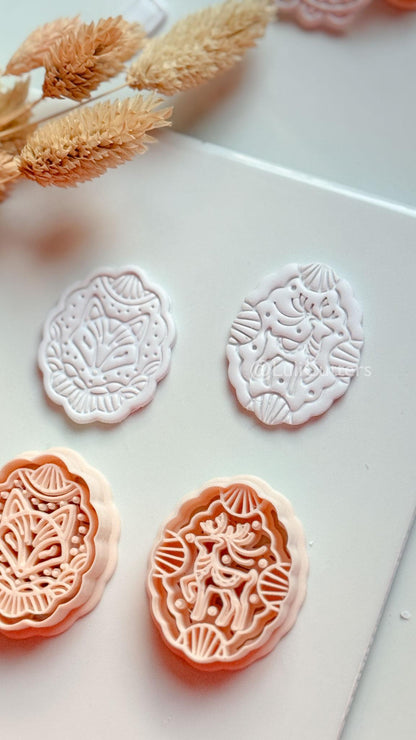 Aurora Fox Clay Cutter: Oval Woodland Fox Design