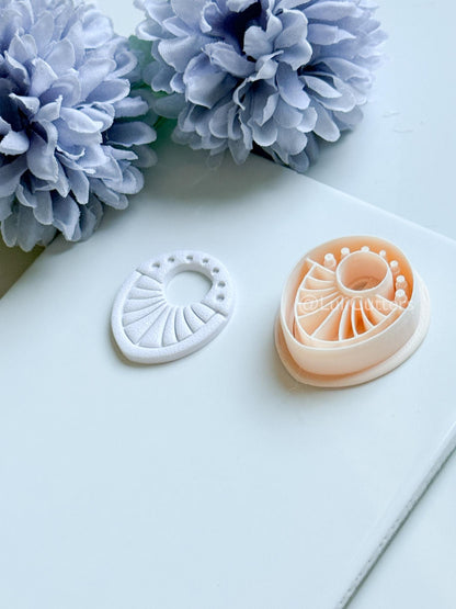 Arla Beam Polymer Clay Cutter: Radiant Arc Design for Earrings