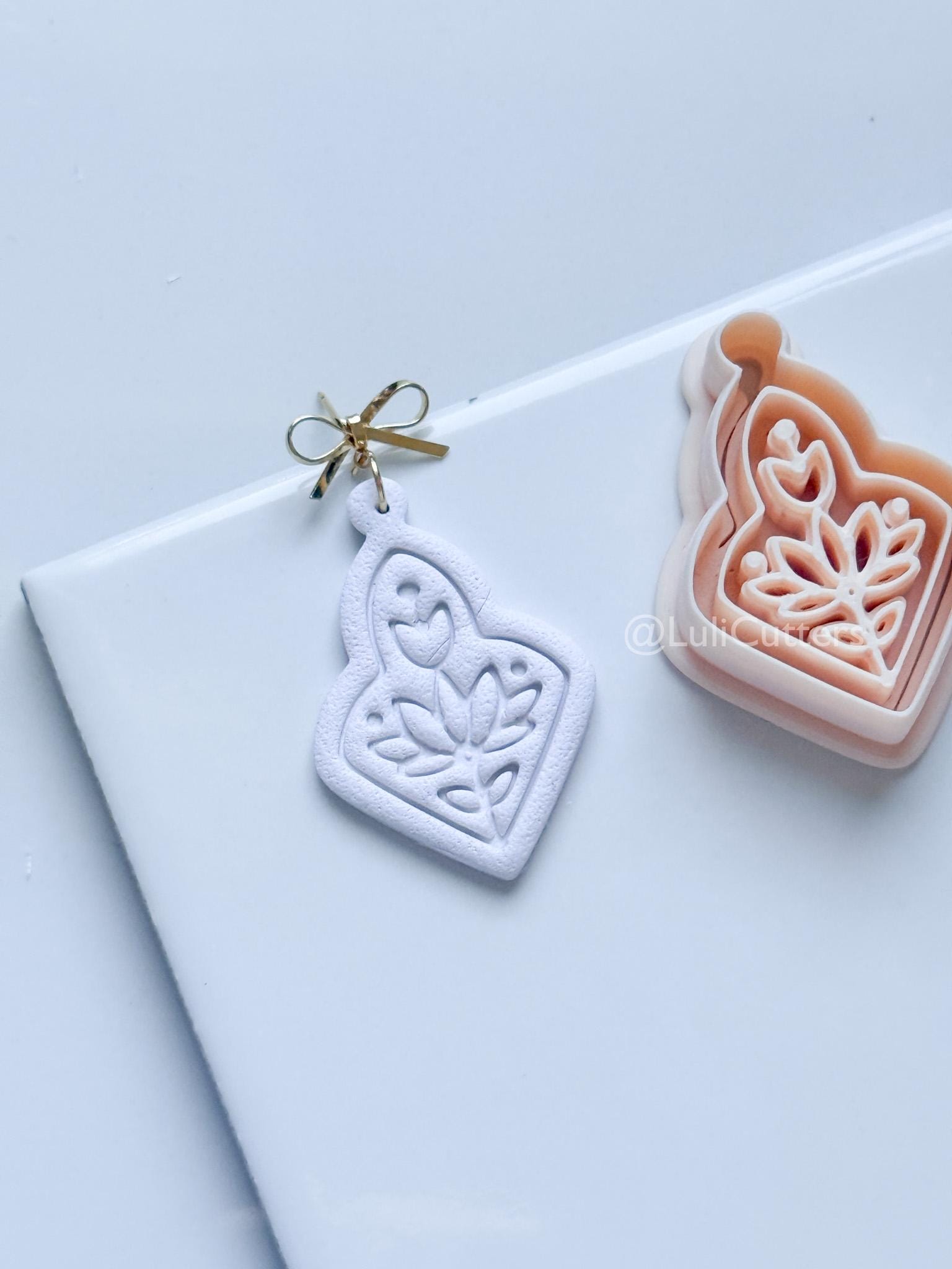 Flora Wren Polymer Clay Cutter: Folk Floral Design for Earrings
