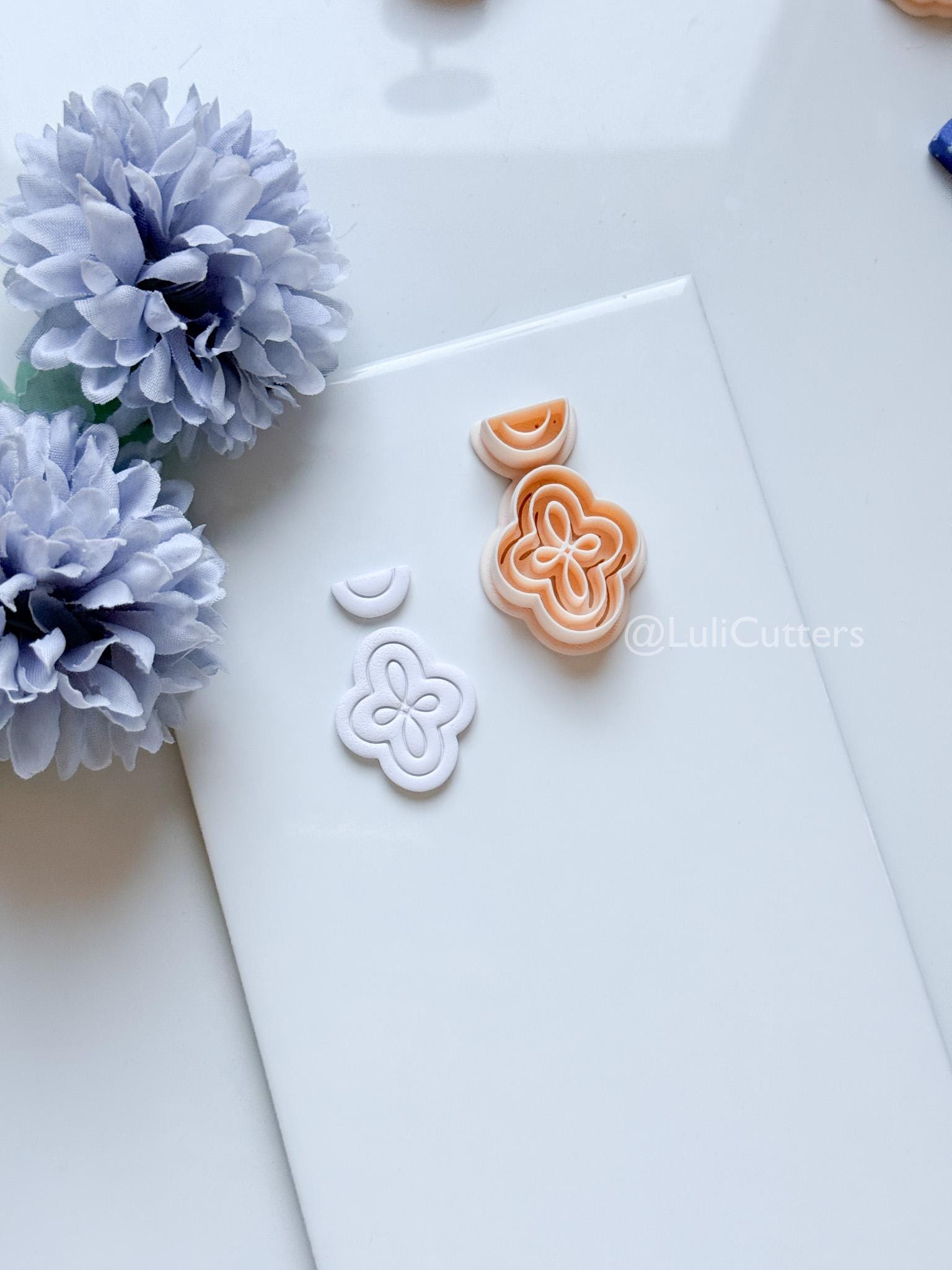 Vale Crest Polymer Clay Cutter: Ornate Clover Shape for Earrings