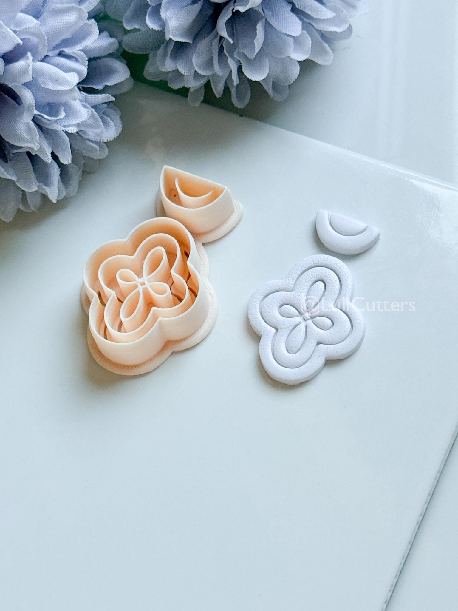 Vale Crest Polymer Clay Cutter: Ornate Clover Shape for Earrings