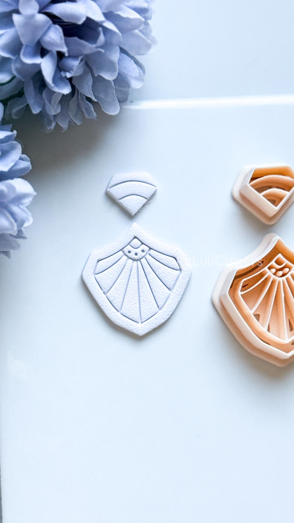 Ray Moss Polymer Clay Cutter: Fan Ray Design for Earrings