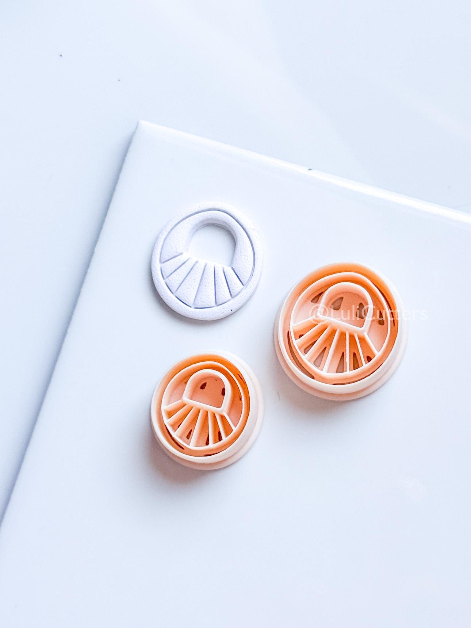 Ribbed Oval Polymer Clay Cutter: Arched Rib Design for Earrings