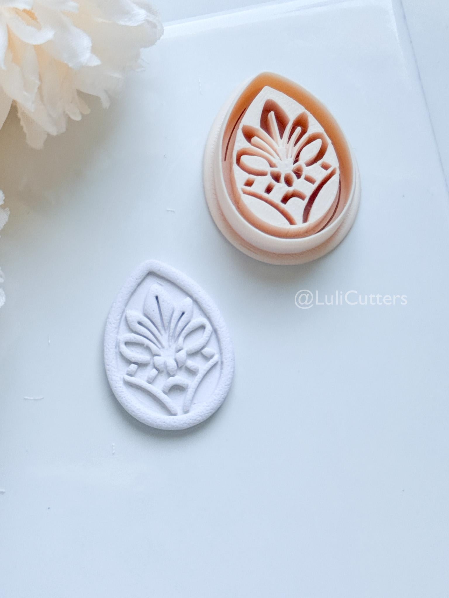 Tearlo Polymer Clay Cutter: Ornate Teardrop Shape for Earrings