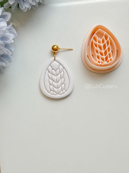 Braid Ora Polymer Clay Cutter: Braided Teardrop Design for Earrings