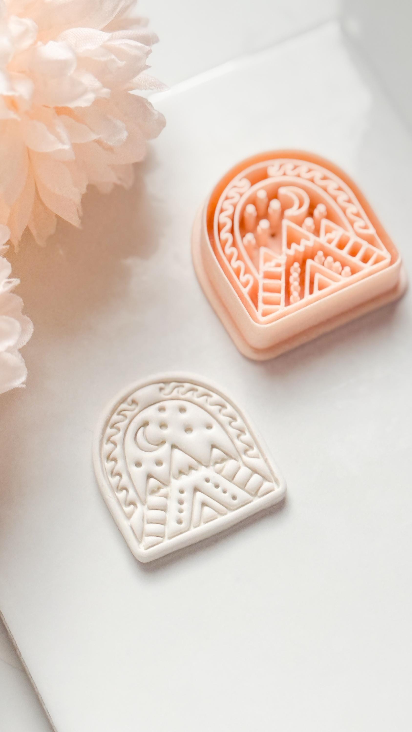 Sera View Clay Cutter: Arch Mountain & Moon Design