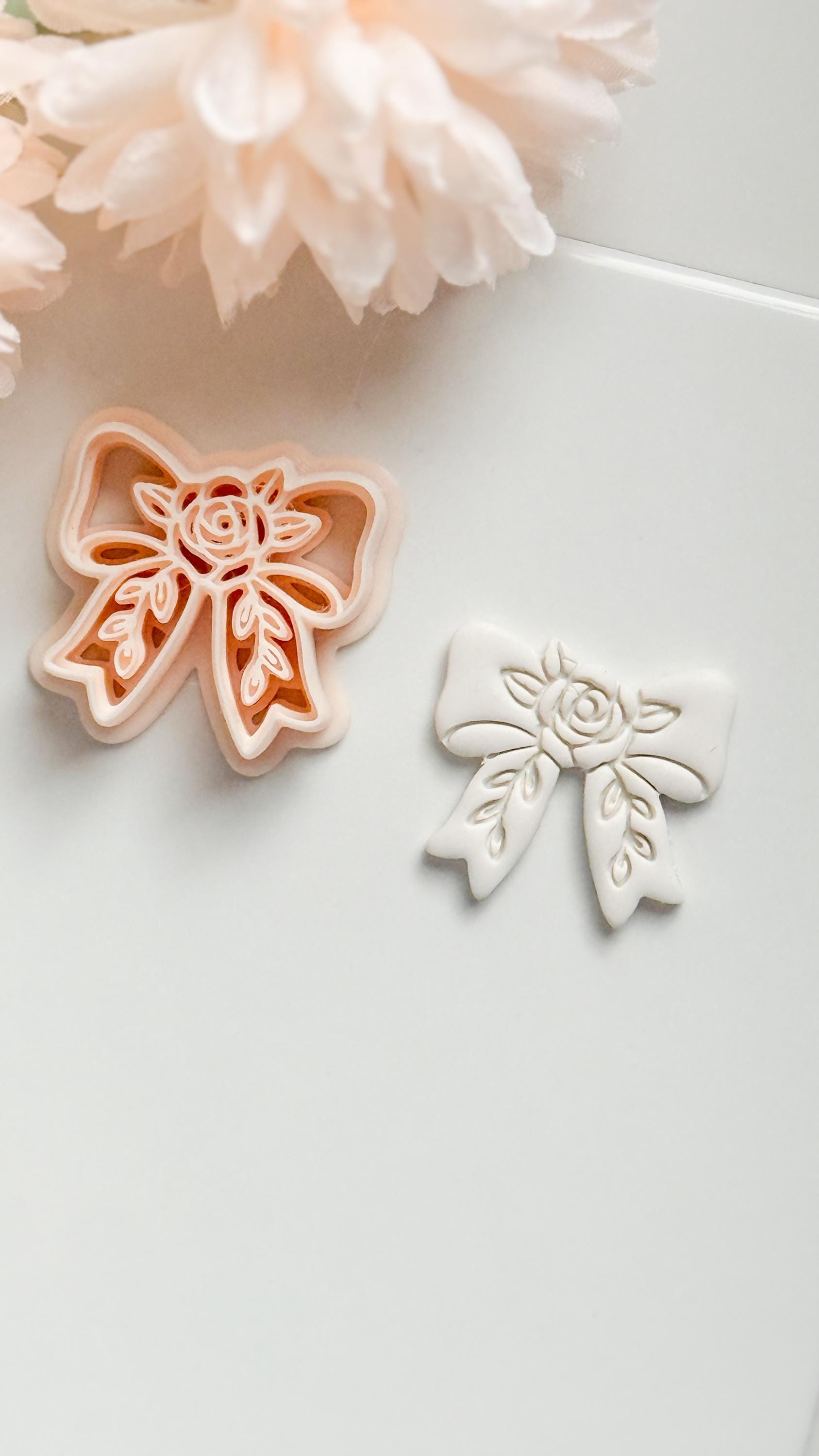 Bow Rosa Floral Clay Cutter: Rose Bloom Bow with Leaf Details