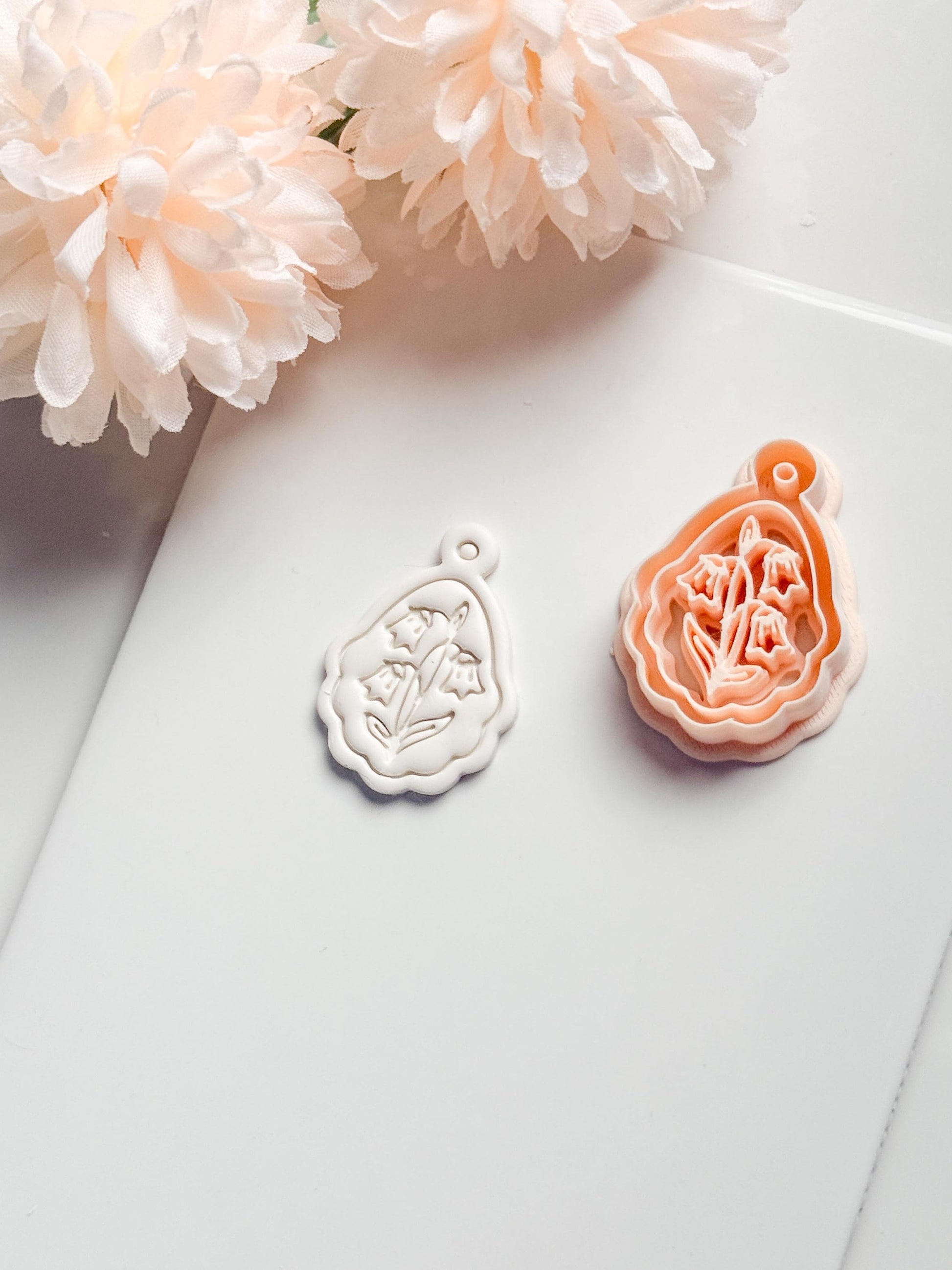 Mira Lilly Clay Cutter: Scalloped Lily of the Valley Pendant Shape