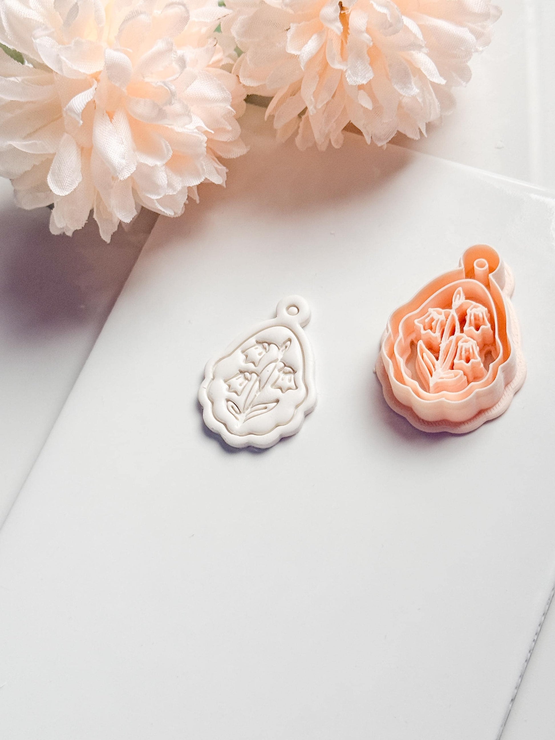 Mira Lilly Clay Cutter: Scalloped Lily of the Valley Pendant Shape