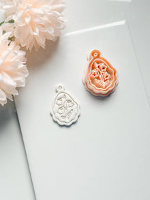 Mira Lilly Clay Cutter: Scalloped Lily of the Valley Pendant Shape