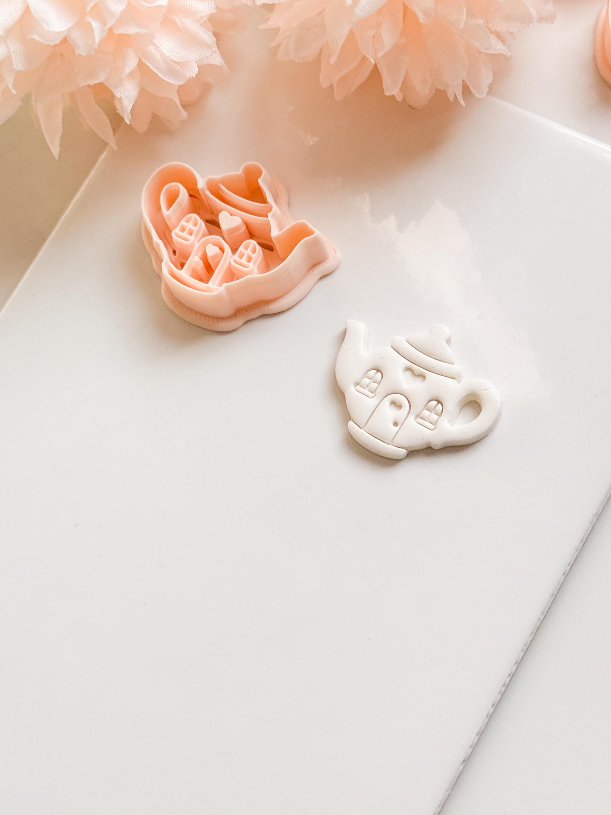 Heartbrew Clay Cutter: Teapot Cottage with Heart Window Details