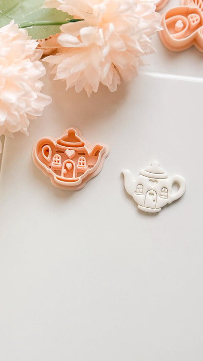 Heartbrew Clay Cutter: Teapot Cottage with Heart Window Details