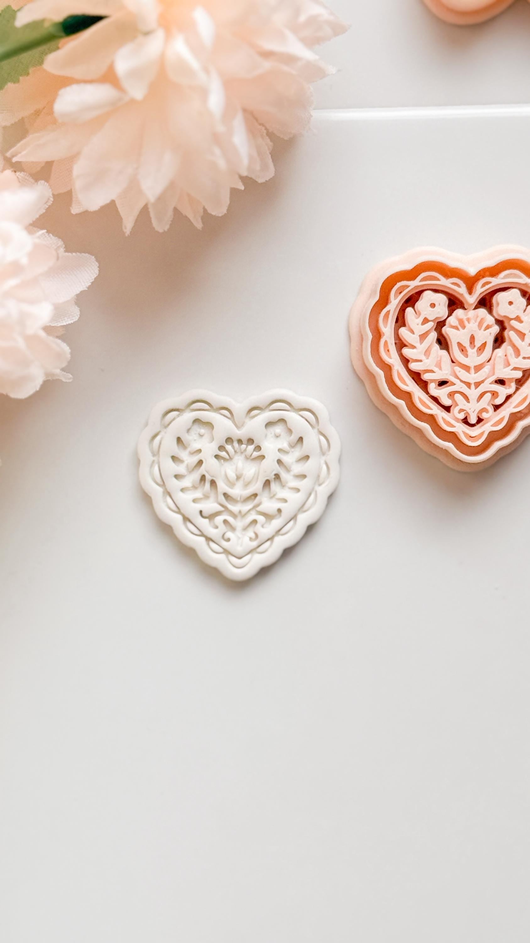 Folka Love Clay Cutter Set: Scalloped Heart with Floral Folk Pattern