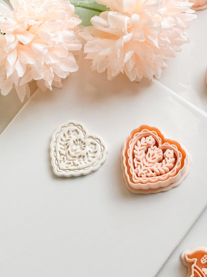 Folka Love Clay Cutter Set: Scalloped Heart with Floral Folk Pattern