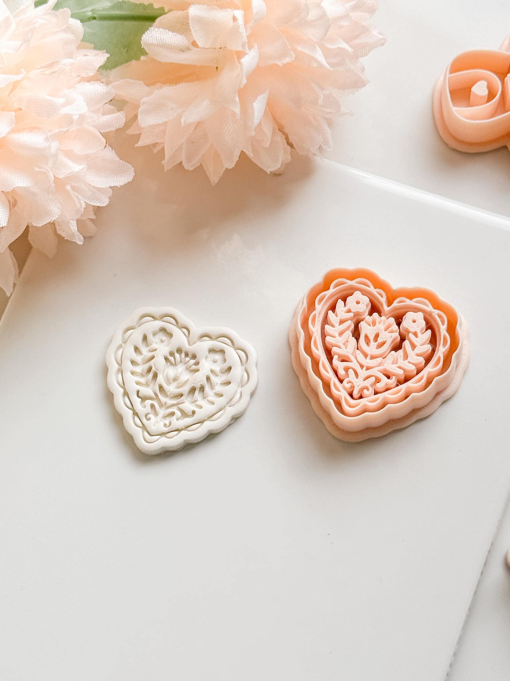Folka Love Clay Cutter Set: Scalloped Heart with Floral Folk Pattern