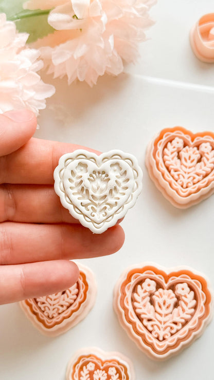 Folka Love Clay Cutter Set: Scalloped Heart with Floral Folk Pattern