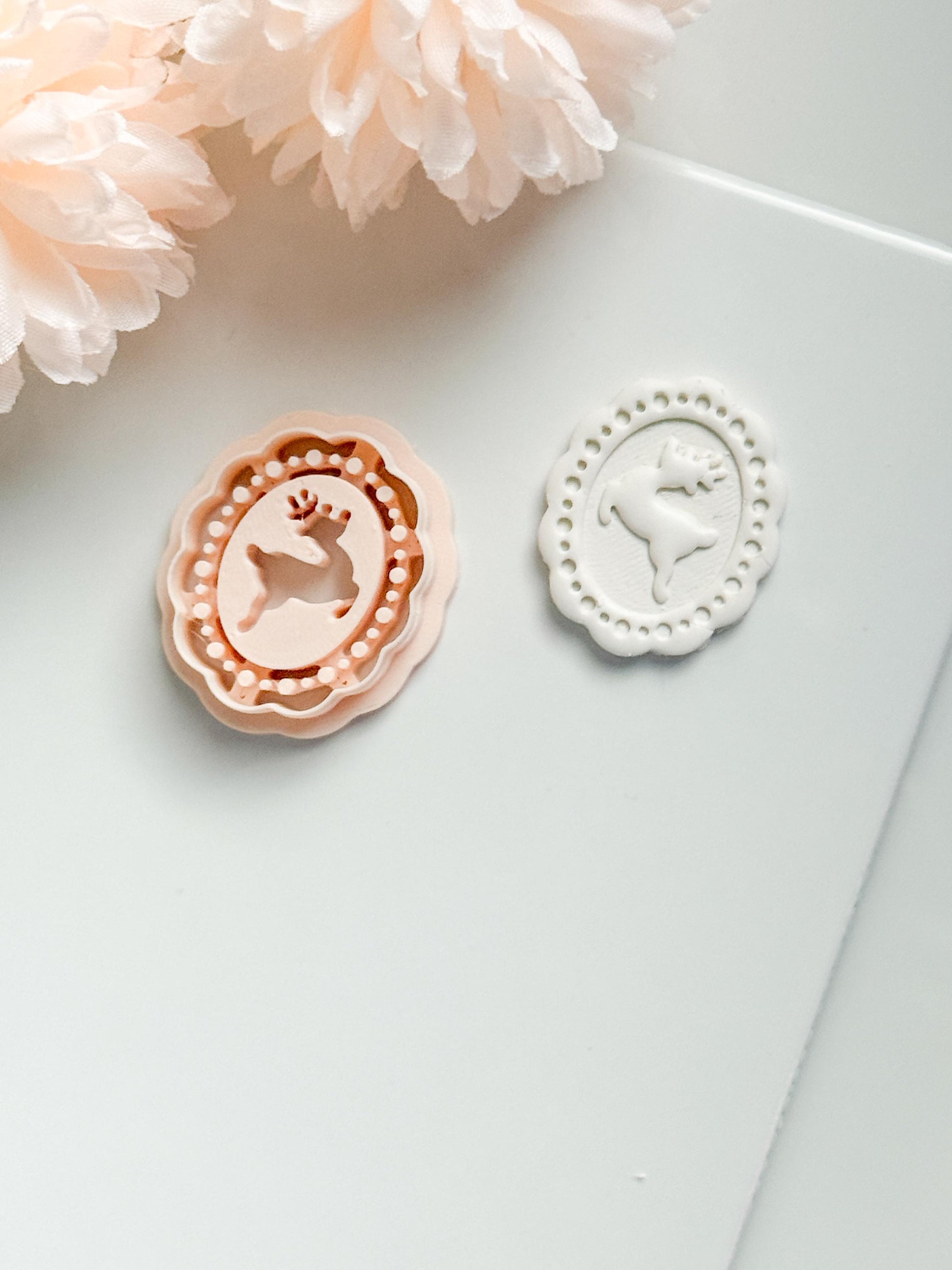 Jolly Deer Clay Cutter: Framed Reindeer Cameo Design