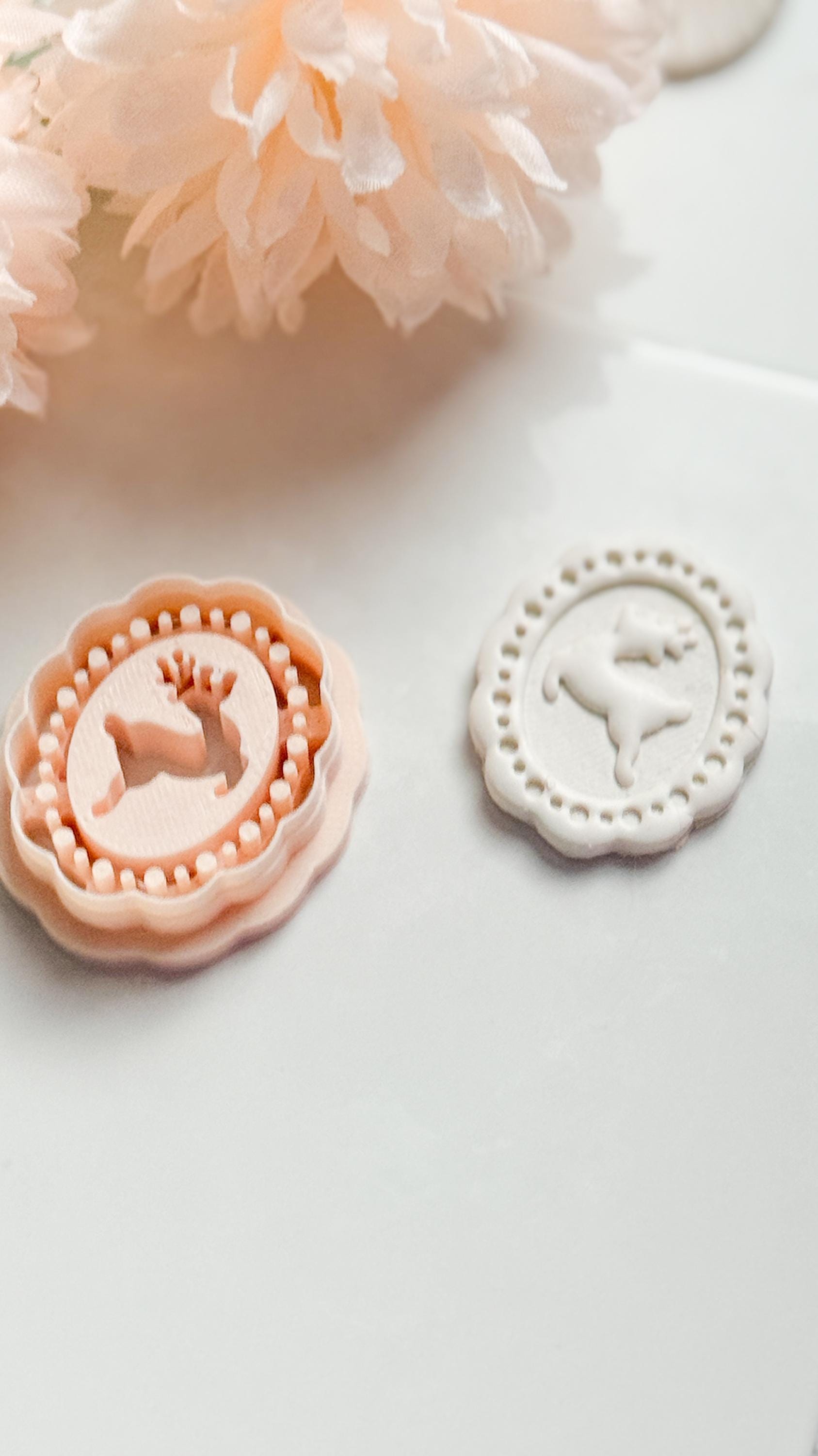 Jolly Deer Clay Cutter: Framed Reindeer Cameo Design