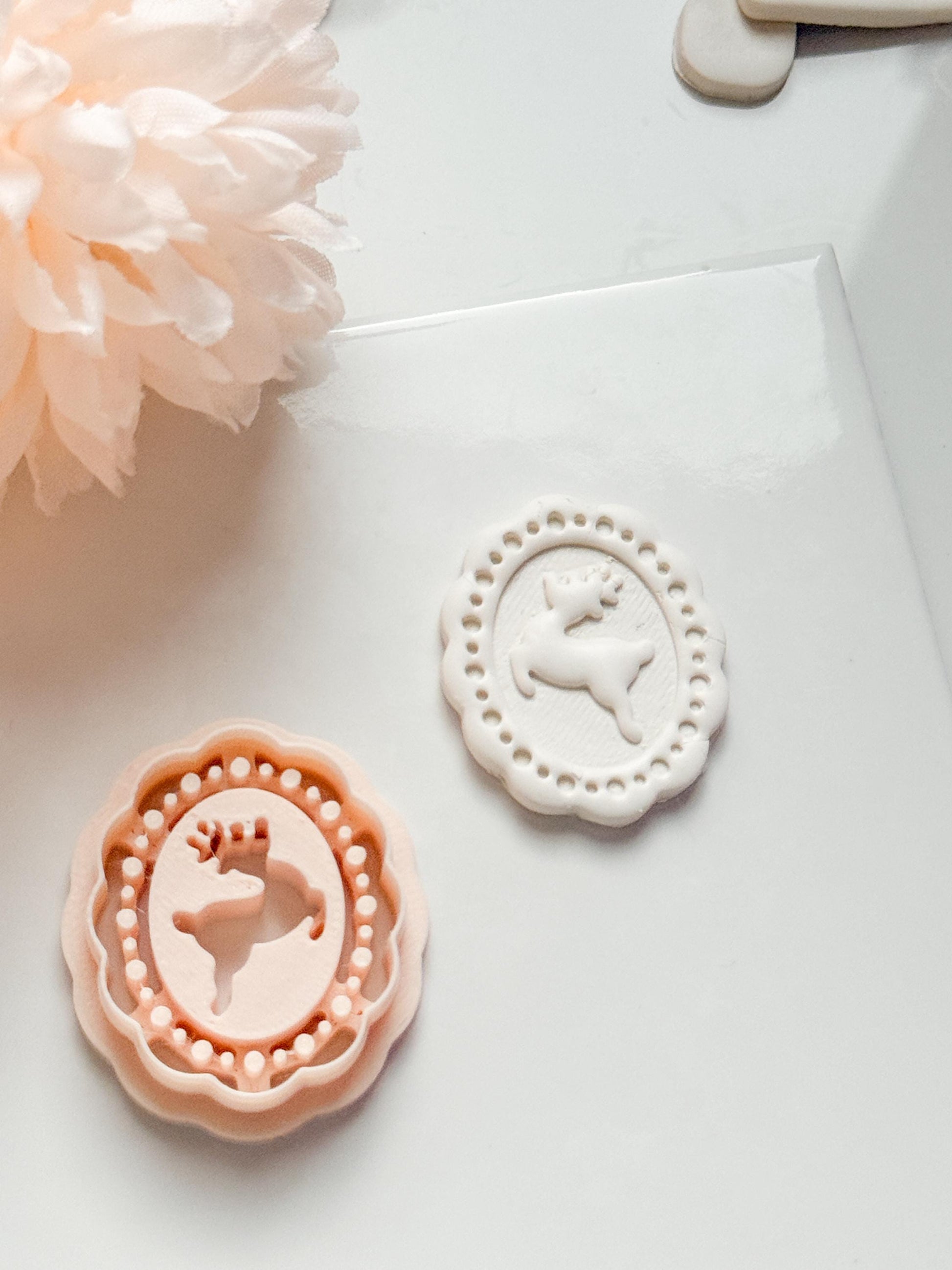 Jolly Deer Clay Cutter: Framed Reindeer Cameo Design