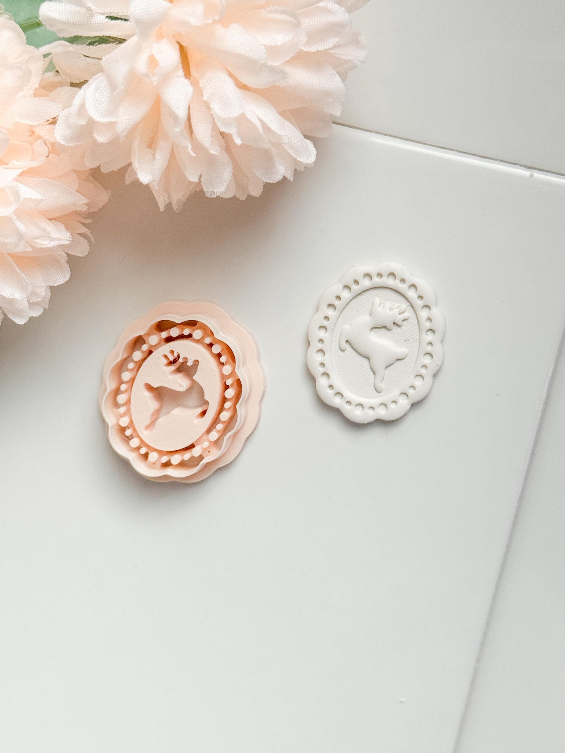 Jolly Deer Clay Cutter: Framed Reindeer Cameo Design