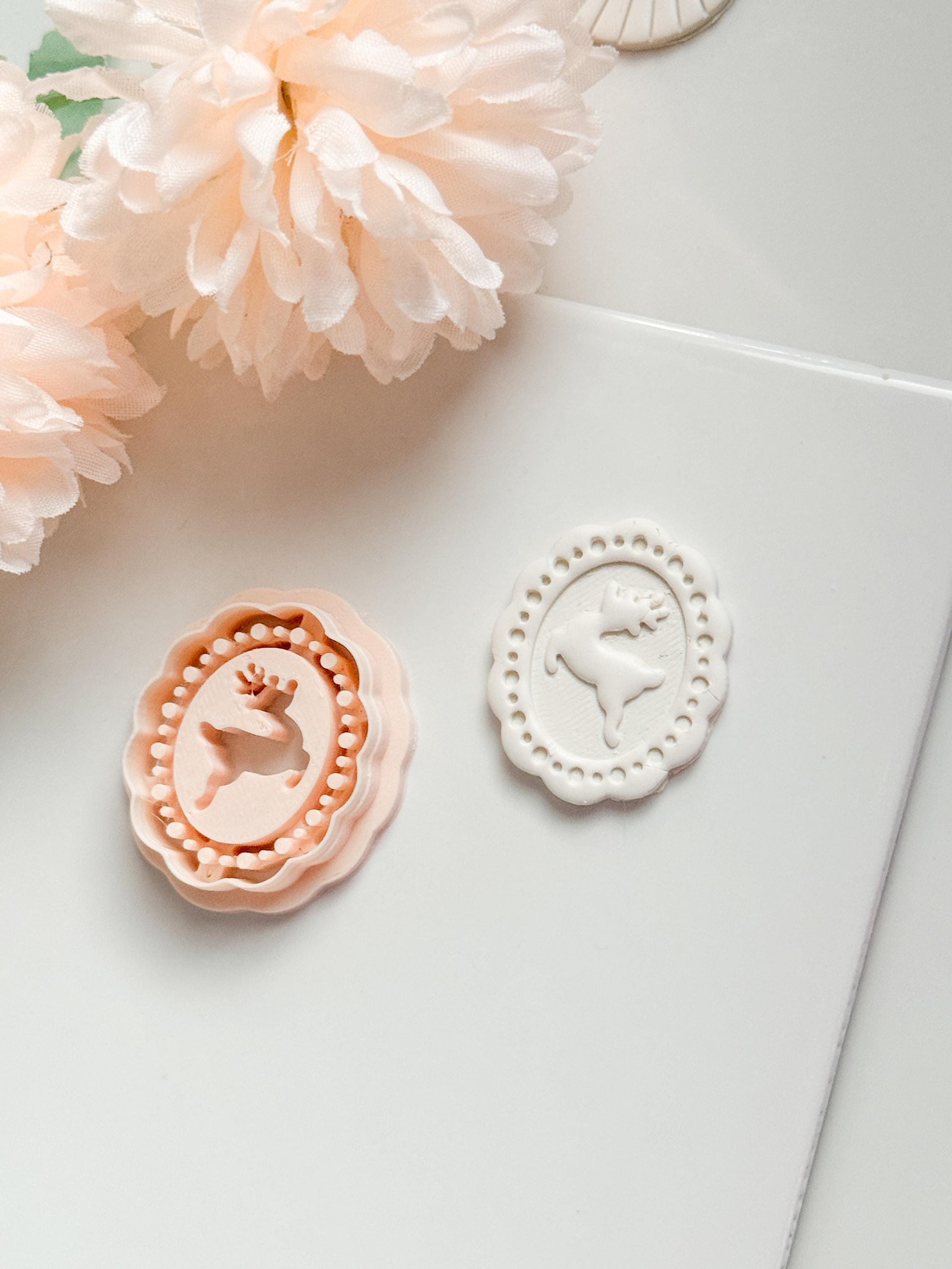 Jolly Deer Clay Cutter: Framed Reindeer Cameo Design