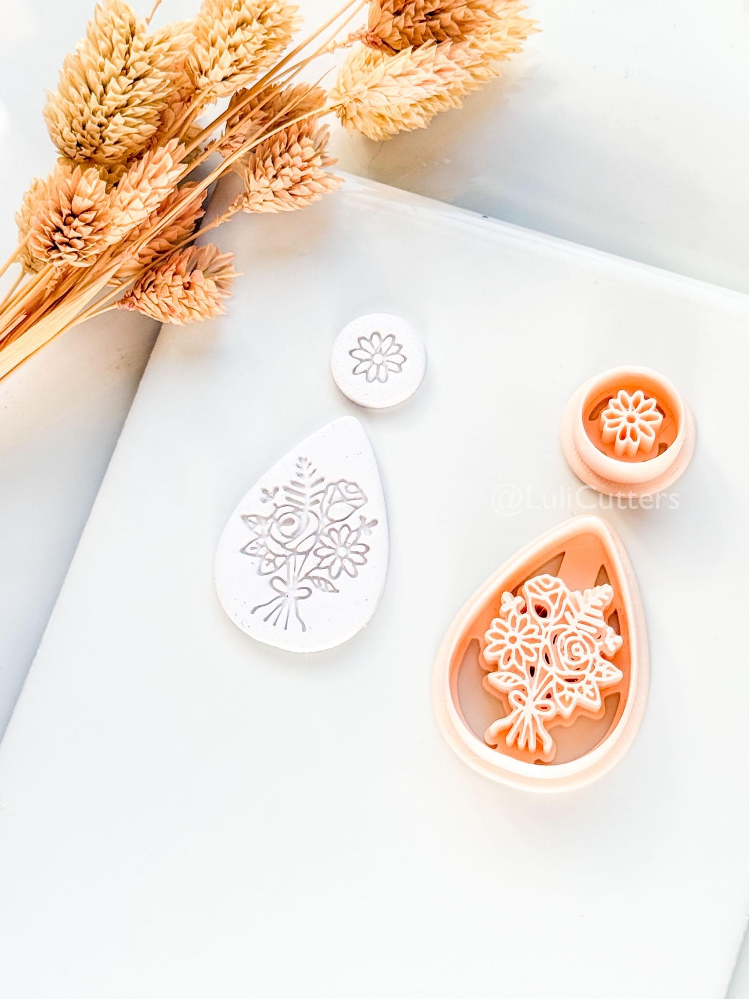 Naris Bouquet Clay Cutter: Layered Floral Teardrop Design