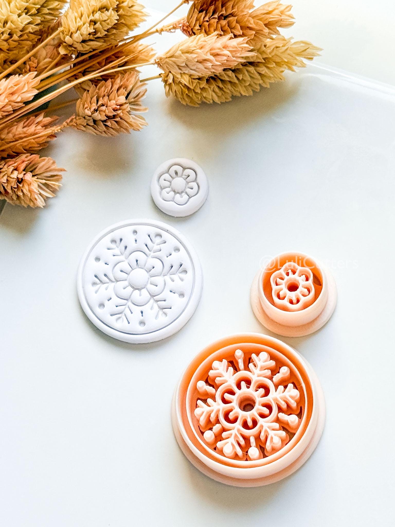 Feya Clay Cutter: Layered Round Floral Snowflake Design