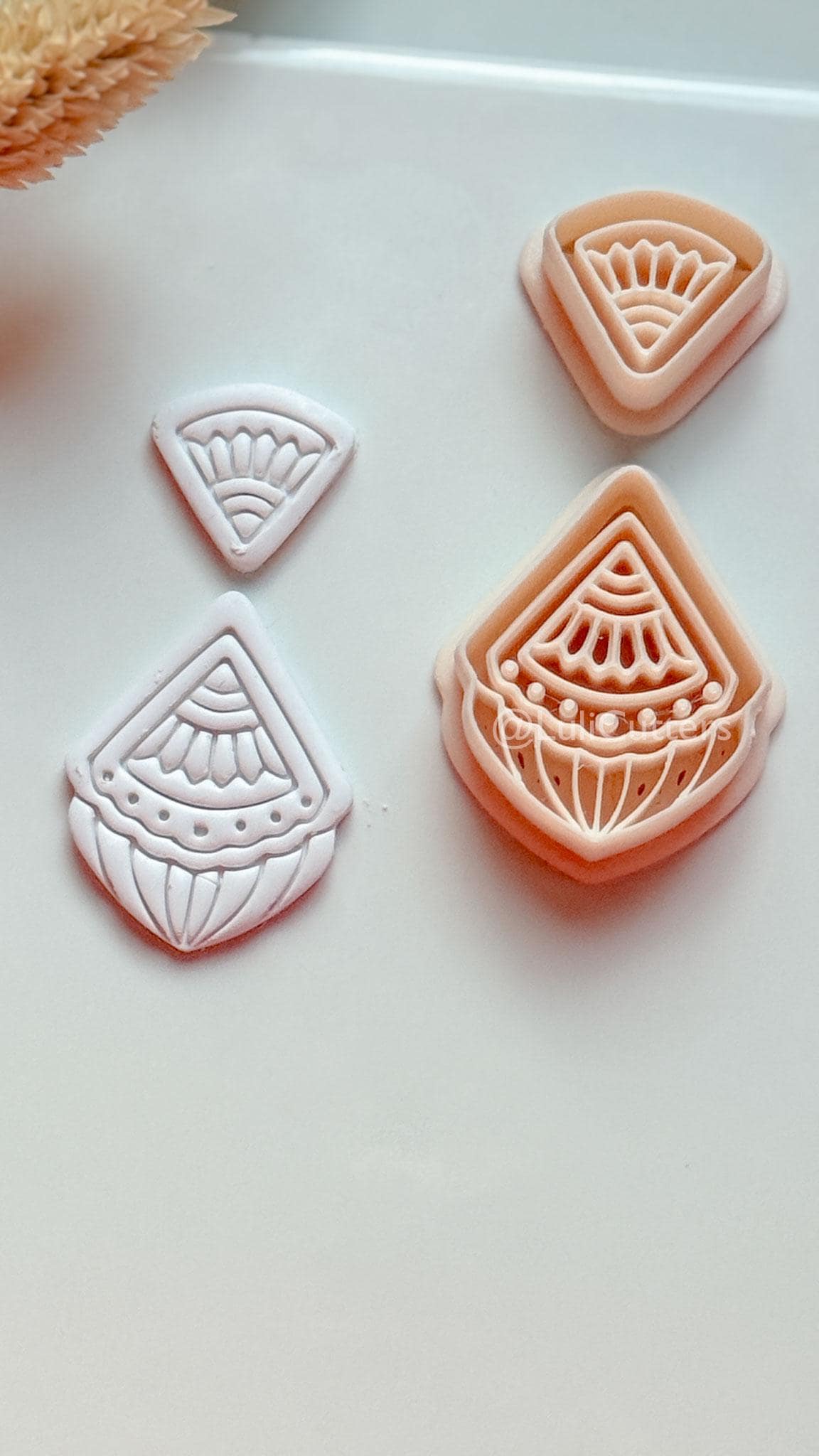 Verena Clay Cutter: Geometric Fan Drop Design