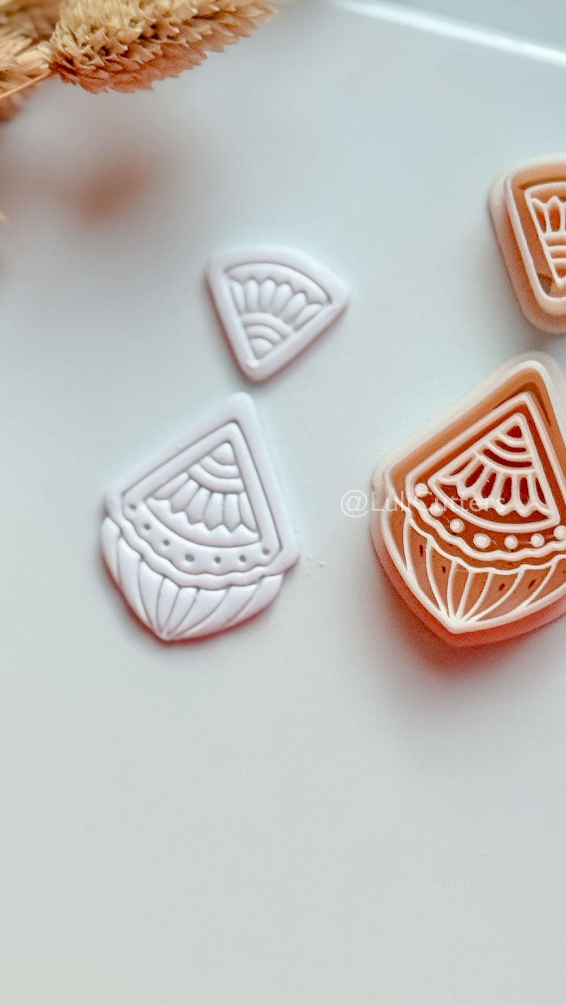 Verena Clay Cutter: Geometric Fan Drop Design