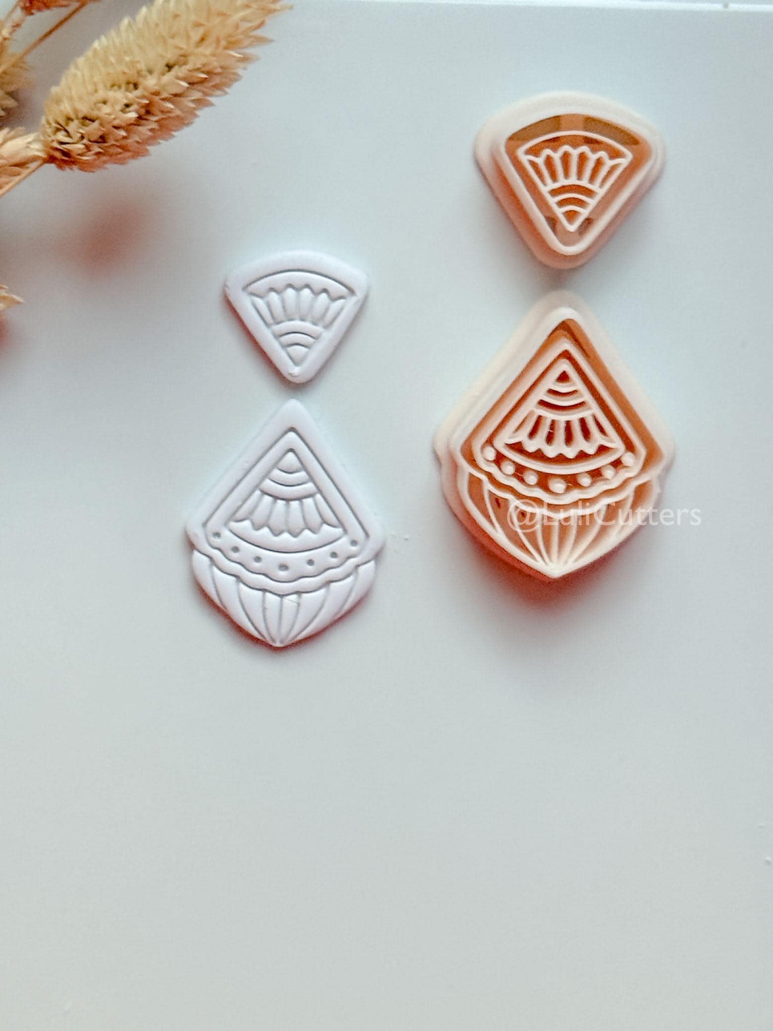 Verena Clay Cutter: Geometric Fan Drop Design