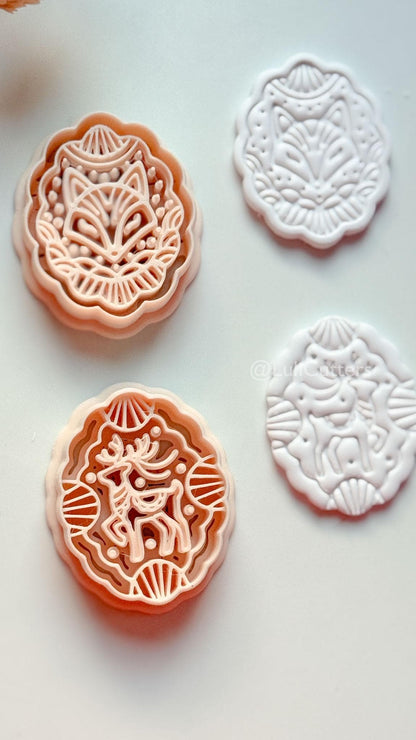 Aurora Fox Clay Cutter: Oval Woodland Fox Design
