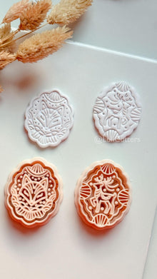 Aurora Fox Clay Cutter: Oval Woodland Fox Design