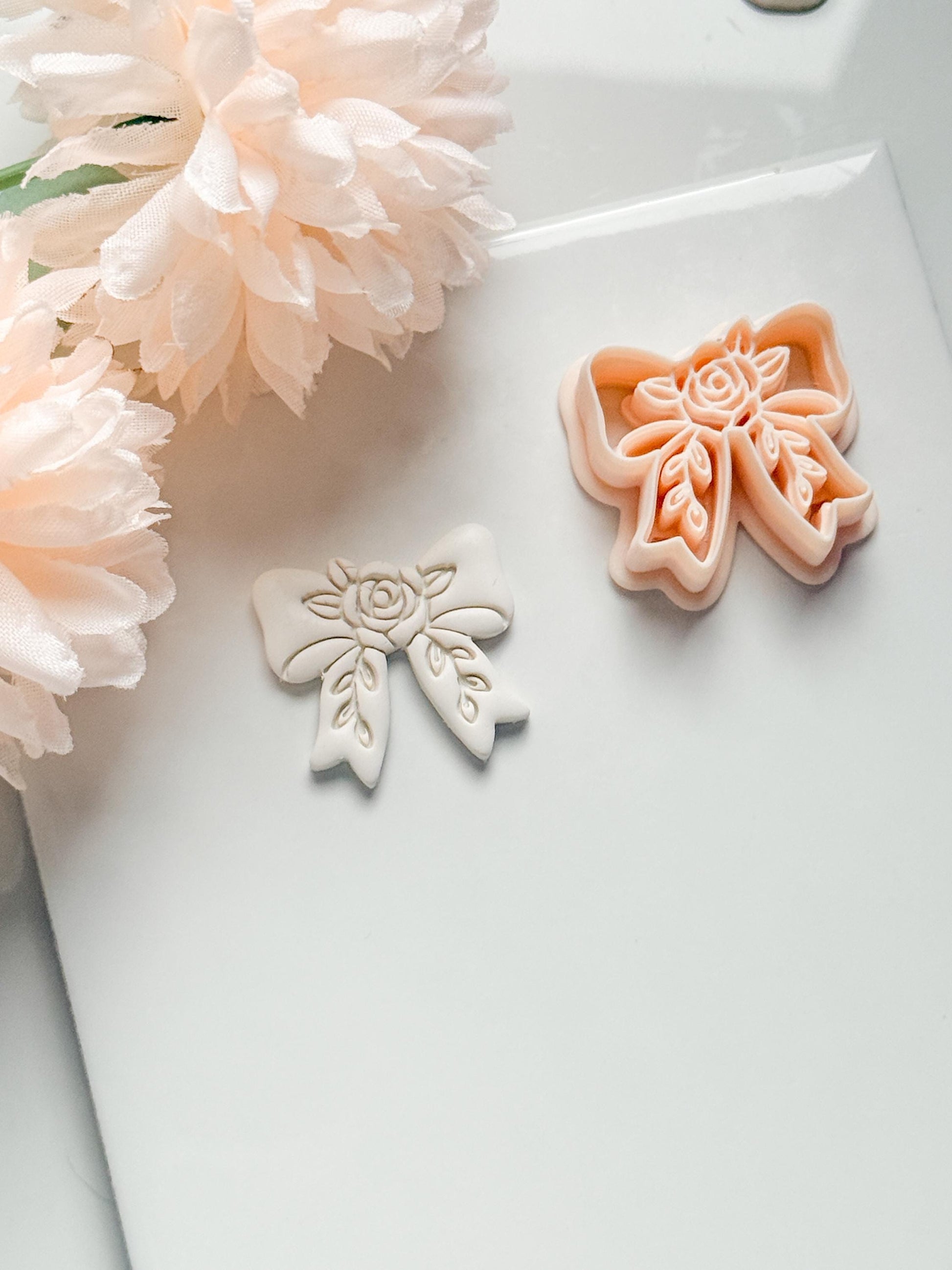Bow Rosa Floral Clay Cutter: Rose Bloom Bow with Leaf Details