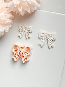 Bow Rosa Floral Clay Cutter: Rose Bloom Bow with Leaf Details