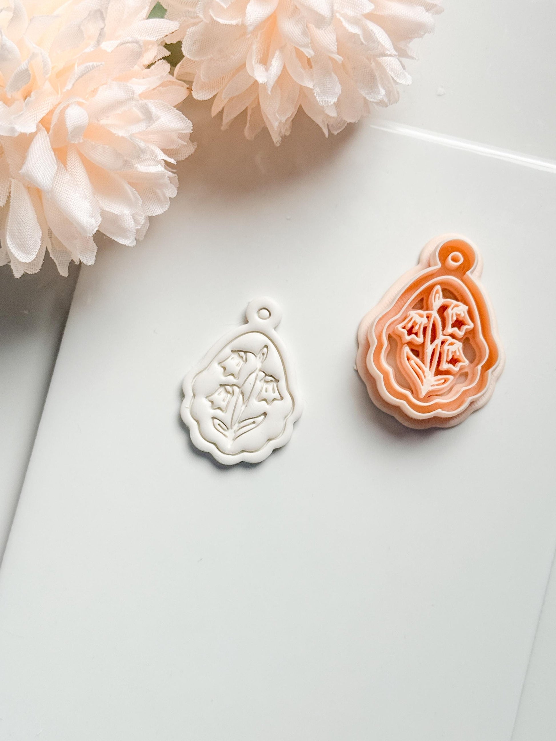 Mira Lilly Clay Cutter: Scalloped Lily of the Valley Pendant Shape