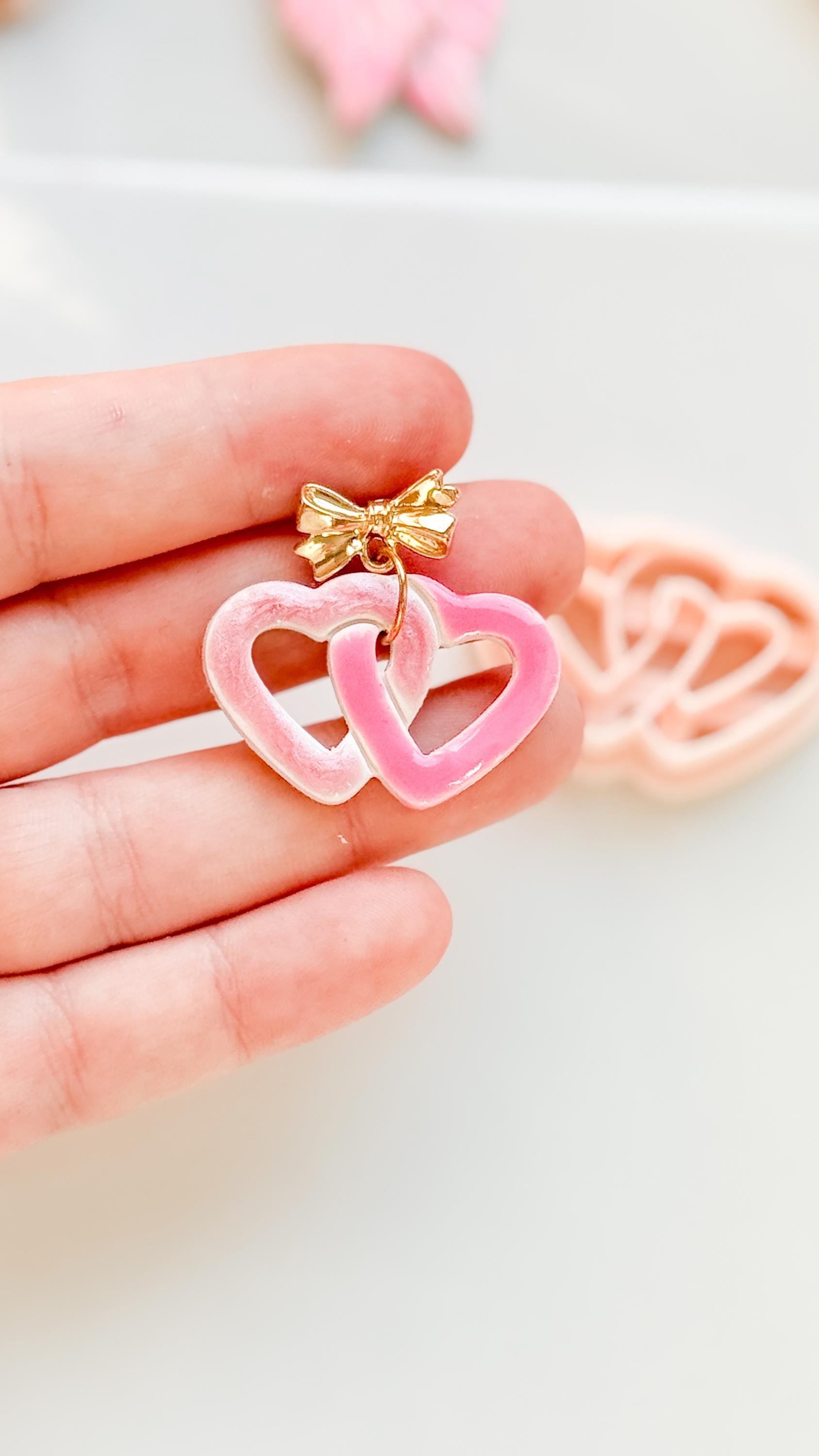 Heartchain Duo Cutter: Interlocking Heart Shape for Polymer Clay
