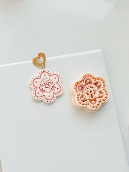 Cottagecap Cutie Clay Cutter: Mushroom Flower